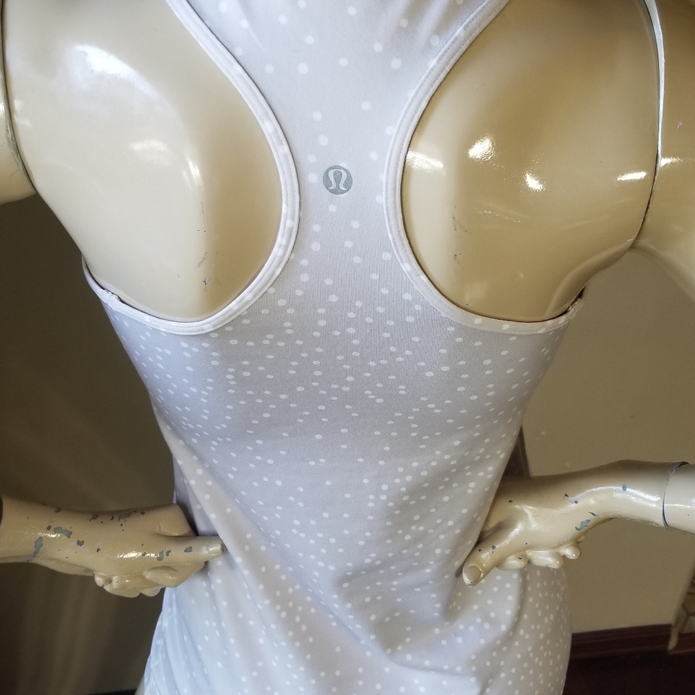 Lululemon Cream/White Polka Dot Sport Tank.